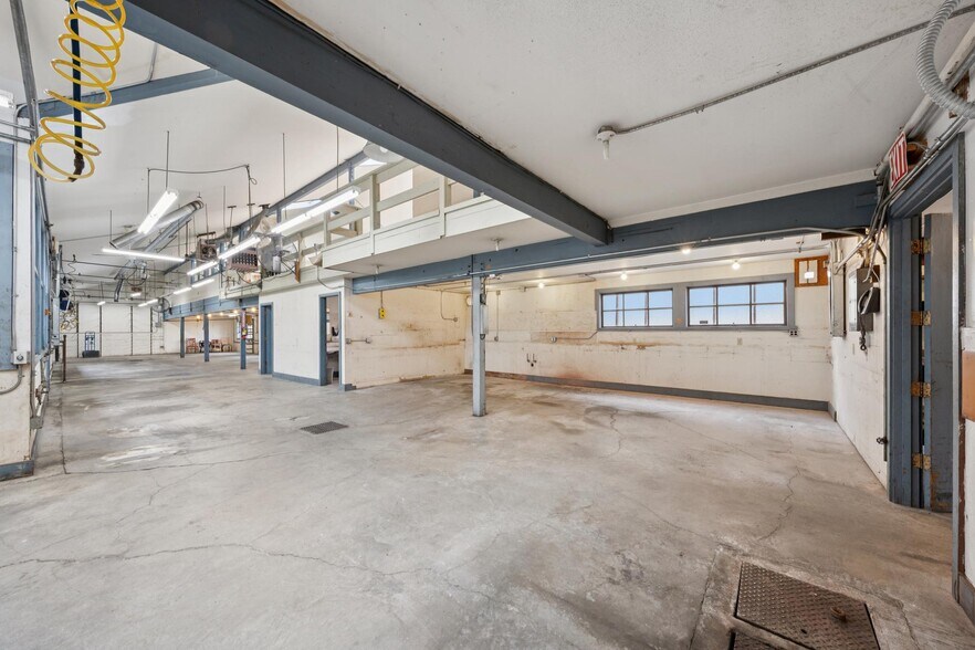 More Photos Of 253 S 25th St, Richmond Flex For Sale