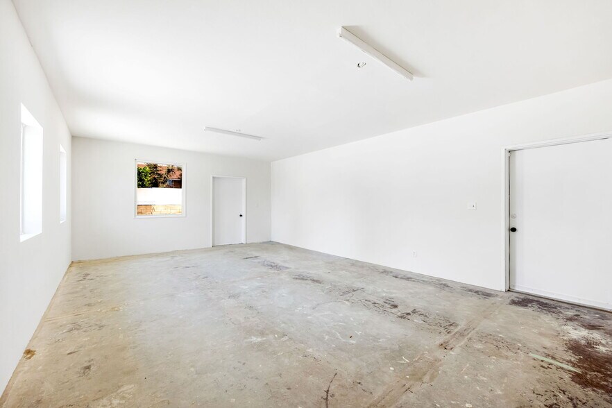 More Photos Of 791 Vernon Dr, Upland Warehouse For Sale