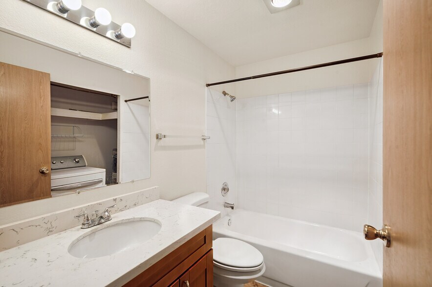 More Photos Of 9608 NE 188th St, Bothell Apartments For Sale