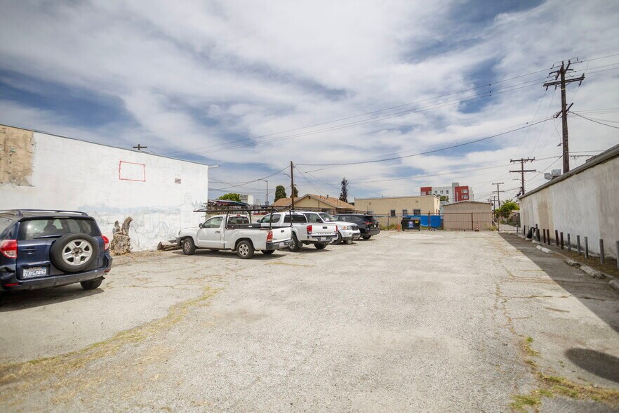 More Photos Of 7916 S Central Ave, Los Angeles Storefront Retail Residential For Sale