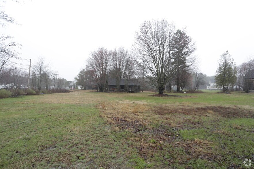 More Photos Of 97 County Rd, Scarborough Land For Lease