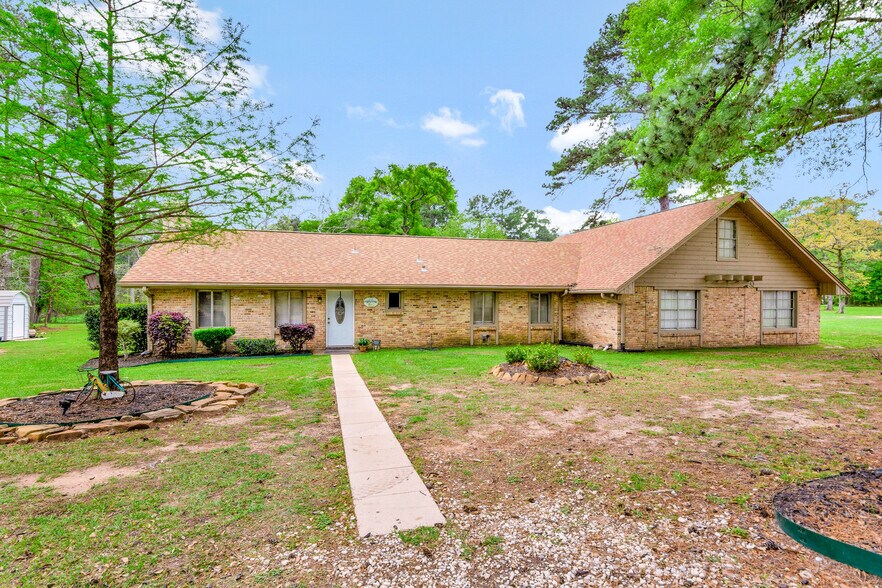 More Photos Of 16789 Butera Rd, Magnolia Trailer Camper Park For Sale