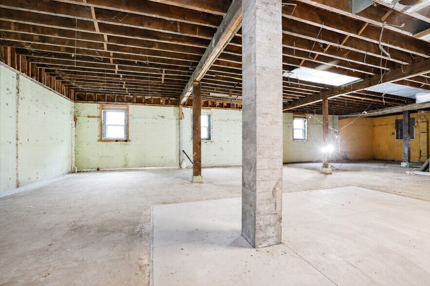 More Photos Of 302 S 2nd St, Polk City Lodge Meeting Hall For Sale