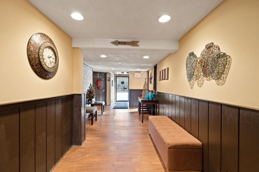 More Photos Of 251 Hampstead St, Methuen Flex For Sale