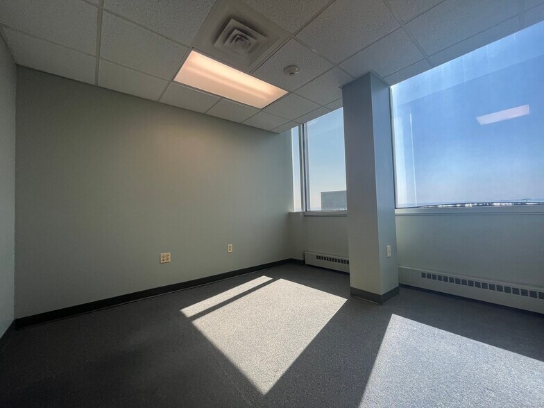 More Photos Of 100 Retreat Ave, Hartford Medical For Sale