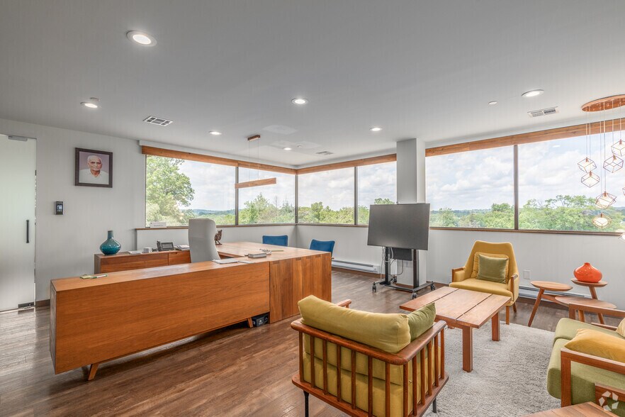 More Photos Of 1717 Newtown Langhorne Rd, Langhorne Office For Lease