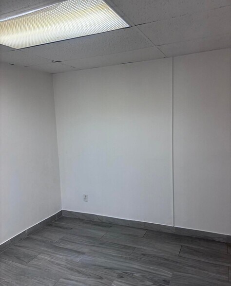 More Photos Of 95-97 Lincoln Ave, Staten Island Storefront For Lease