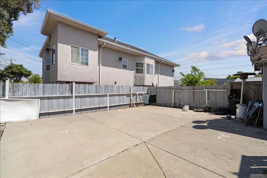 More Photos Of 203 Bissell Ave, Richmond Apartments For Sale