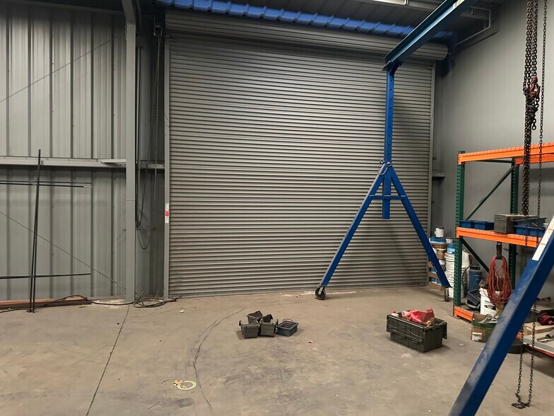 More Photos Of 4100 Well Tech Way, Bakersfield Warehouse For Lease