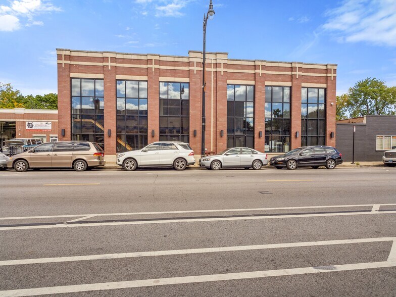 More Photos Of 4650-52 Lawrence, Chicago Office For Sale