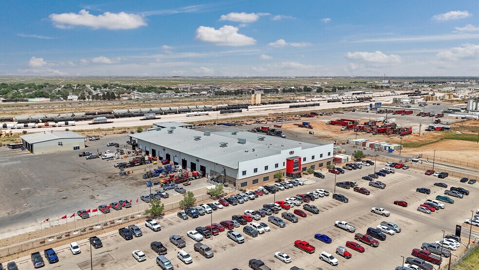 More Photos Of 7104 W County Road 116, Midland Warehouse For Lease