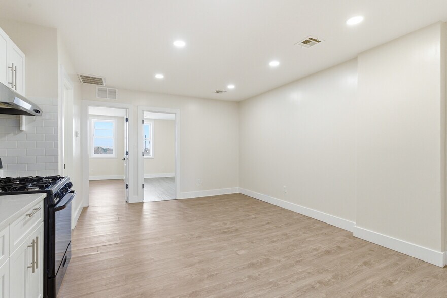 More Photos Of 358-360 S Orange Ave, Newark Apartments For Sale