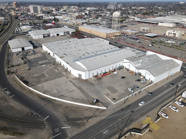 More Photos Of 301 9th St, Modesto Manufacturing For Lease