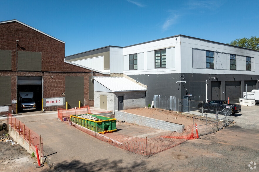 More Photos Of 1309-1645 W Front St, Plainfield Manufacturing For Lease