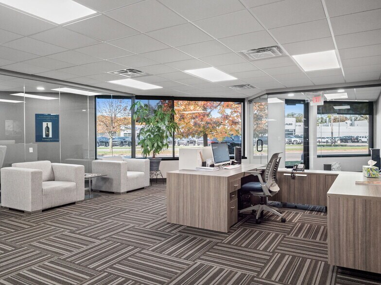 More Photos Of 18000 Mack Ave, Grosse Pointe Park Office Residential For Lease