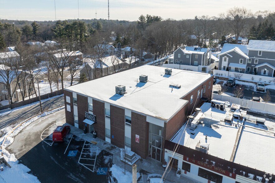 More Photos Of 170 Worcester St, Wellesley Medical For Lease