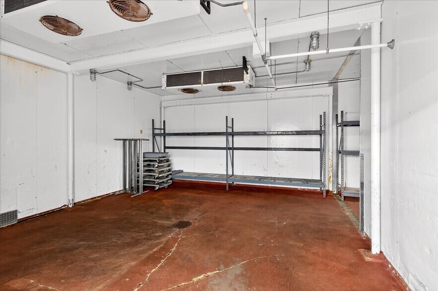 More Photos Of 4634-4639 Gravois Rd, House Spgs, House Springs Supermarket For Lease