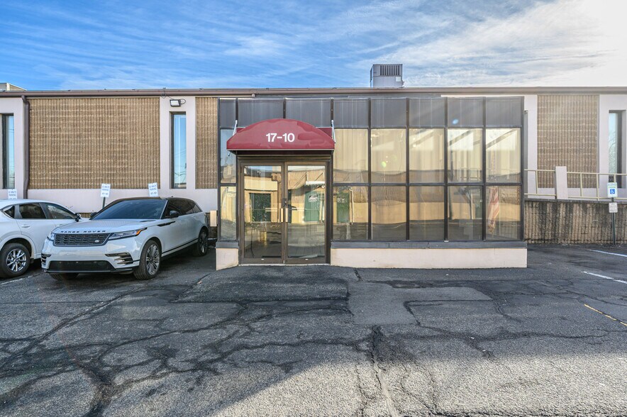 More Photos Of 17-10 River Rd, Fair Lawn Office For Sale