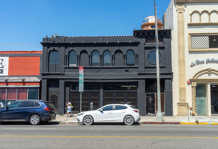 Primary Photo Of 141-143 N La Brea Ave, Los Angeles Restaurant For Sale
