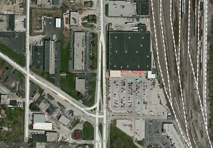 More Photos Of 4125 N 124th St, Brookfield Flex For Sale