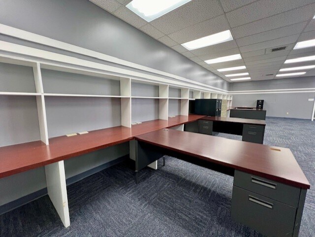 More Photos Of 1500 Louisville Ave, Monroe Office For Sale