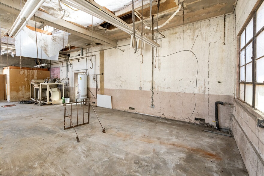 More Photos Of 412 Washington St, The Dalles Freestanding For Sale