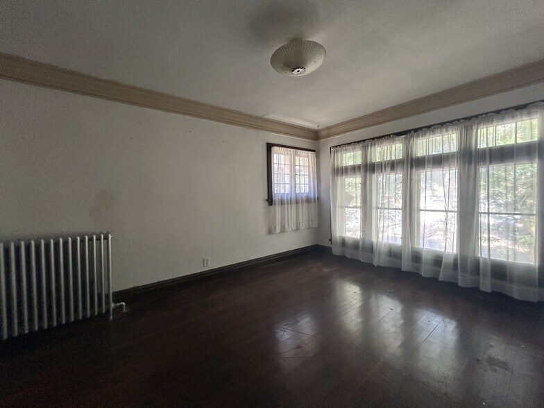 More Photos Of 820-823 S 22nd St, Milwaukee Apartments For Sale