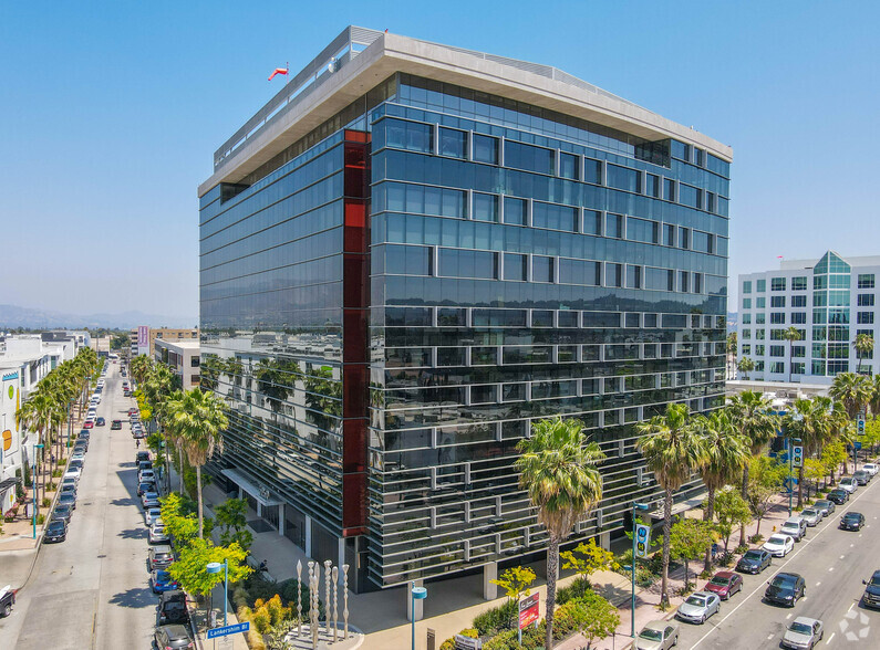 Primary Photo Of 5250 Lankershim Blvd, North Hollywood Coworking Space