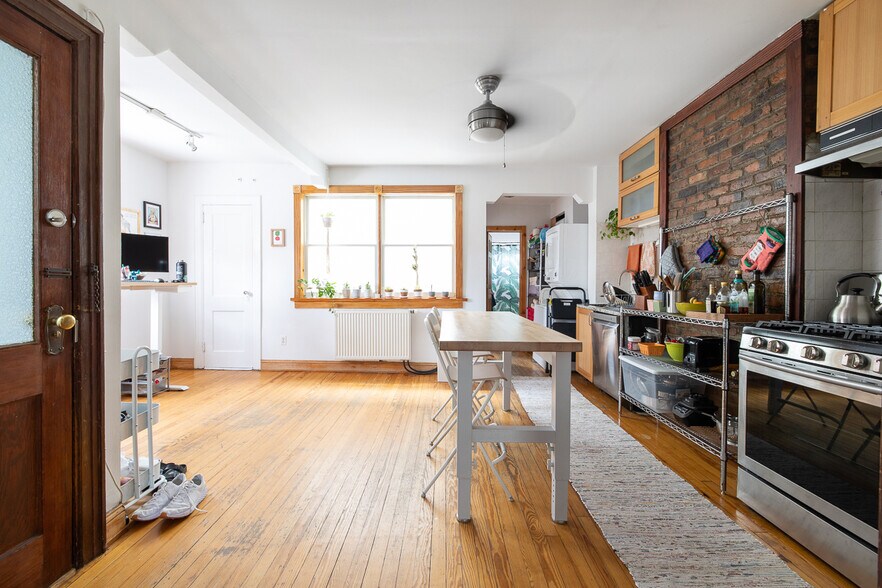 More Photos Of 146 N 7th St, Brooklyn Apartments For Sale