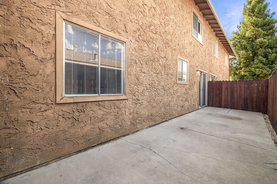 More Photos Of 642 W 1st Ave, Chico Apartments For Sale