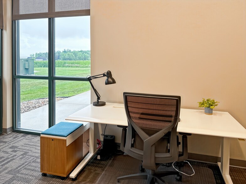 More Photos Of 1025 Quinn Dr, Waunakee Coworking Space