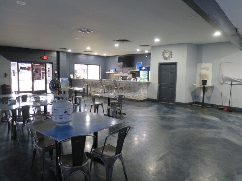 More Photos Of 4014-4018 Lamar Ave, Memphis Freestanding For Lease