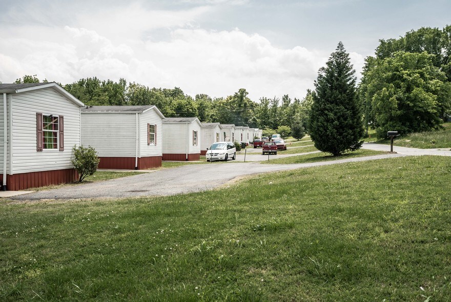 More Photos Of 1600 Page St, Springfield Manufactured Housing Mobile Home Park For Sale