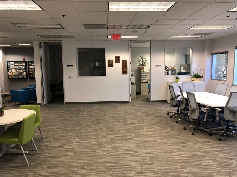 More Photos Of 5201 Great America Pkwy, Santa Clara Office For Lease