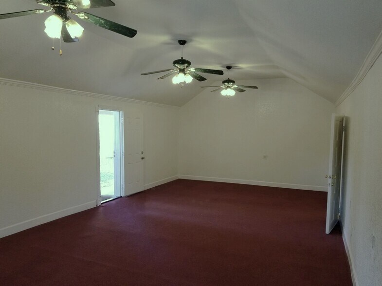 More Photos Of 5002 Martin Luther King Jr Blvd, Sacramento Religious Facility For Sale