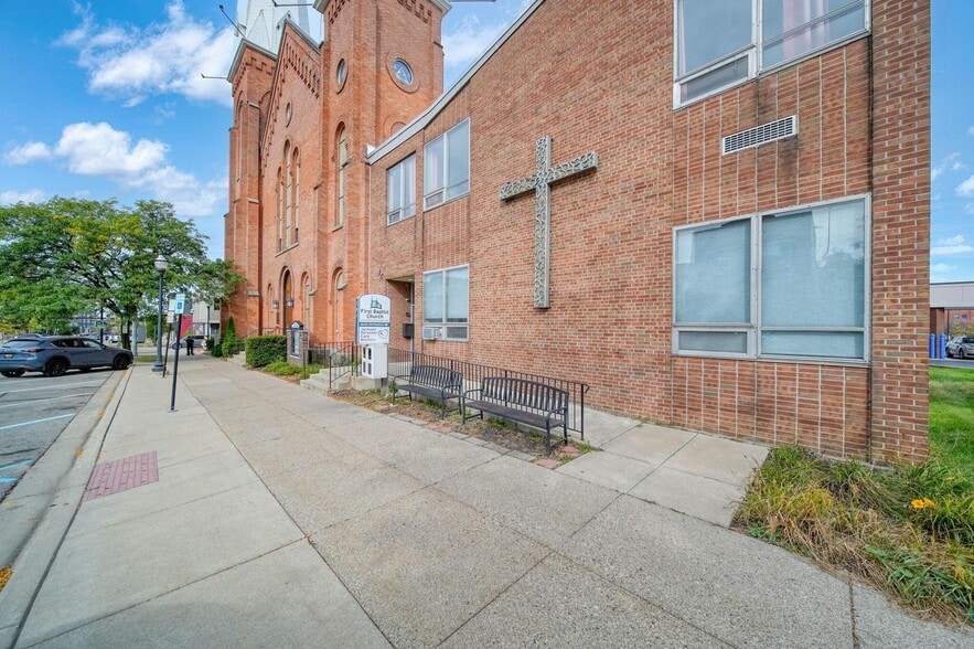 More Photos Of 201 S Jackson St, Jackson Specialty For Sale