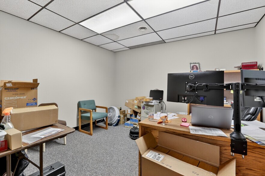 More Photos Of 819 Central Ave, Great Falls Office For Sale