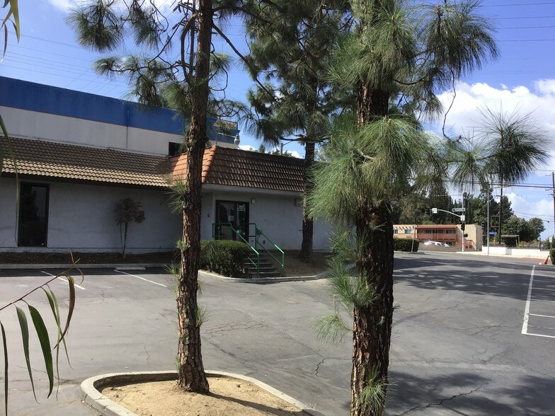 More Photos Of 100 N Tustin Ave, Anaheim General Retail For Sale