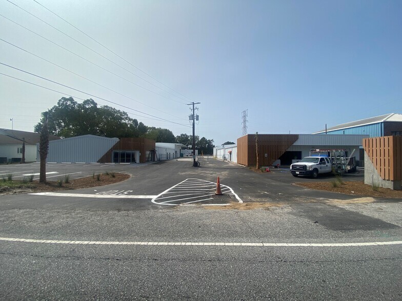 More Photos Of 3555 Meeting Street Rd, North Charleston Unknown For Lease