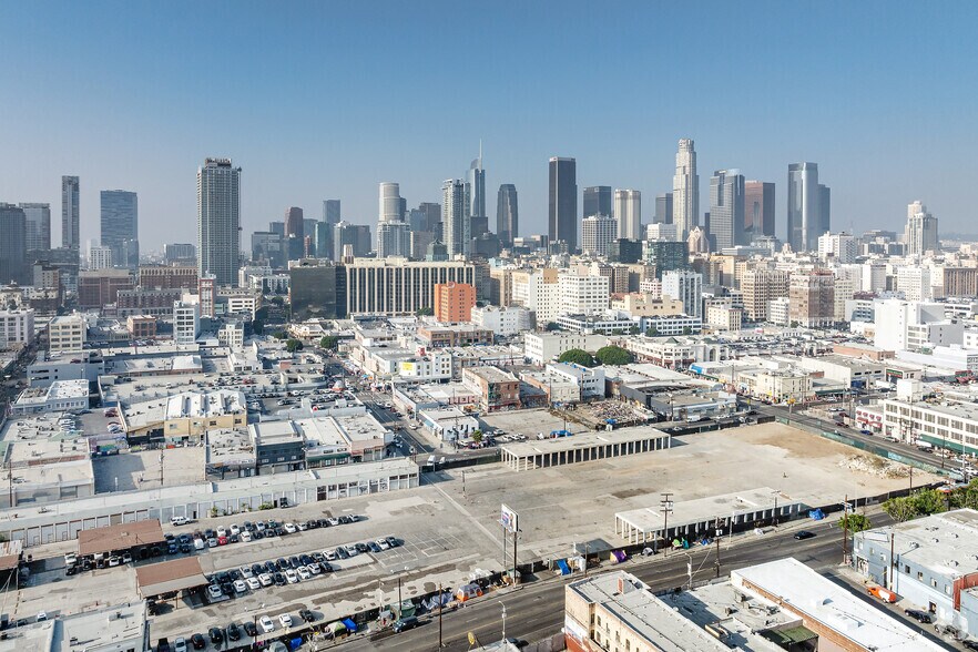 More Photos Of 510 E Olympic Blvd, Los Angeles Storefront Retail Office For Sale