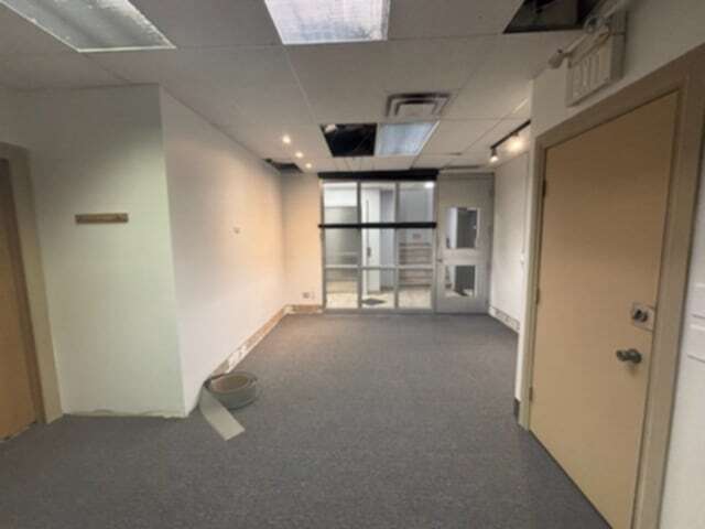 More Photos Of 1455 Ellis St, Kelowna Office Residential For Lease