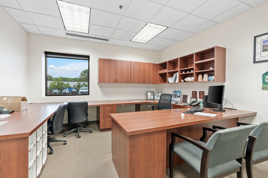 More Photos Of 2905 Lexington Ave S, Eagan Flex For Sale