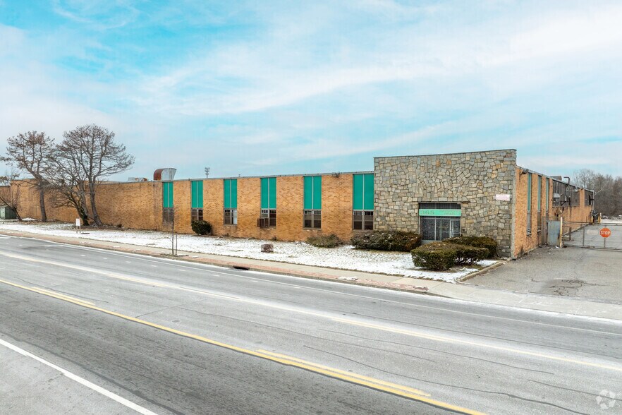 Primary Photo Of 365 Bayshore Rd, Deer Park Warehouse For Sale