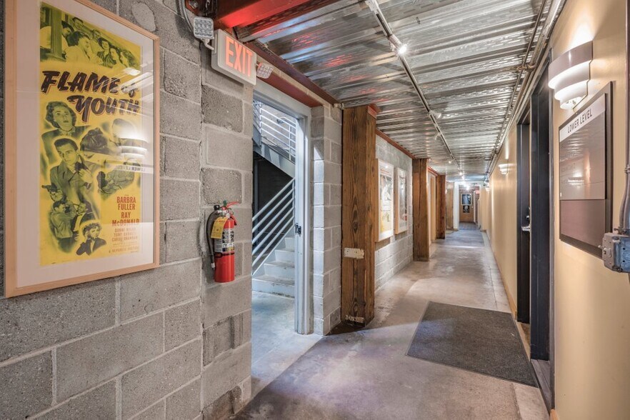 More Photos Of 2836 Lyndale Ave S, Minneapolis Office For Lease
