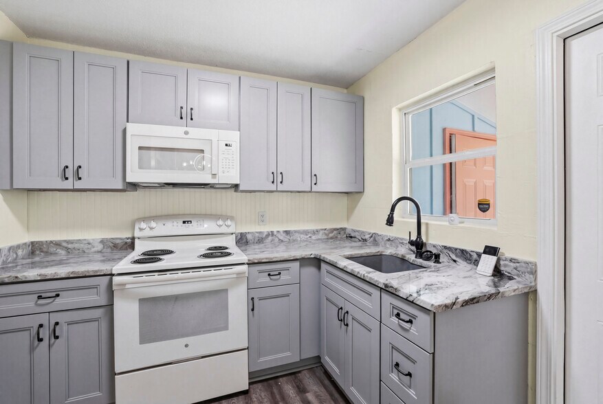 More Photos Of , Tallahassee Multifamily For Sale