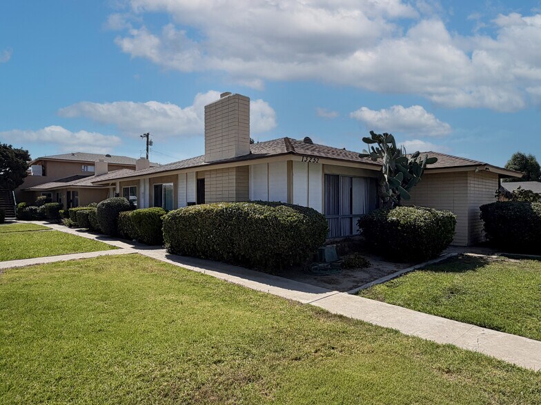 Primary Photo Of 13252 Verde St, Garden Grove Apartments For Sale
