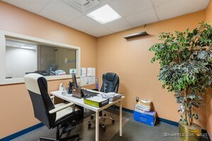 More Photos Of 454-456 Park St, Hartford Showroom For Lease