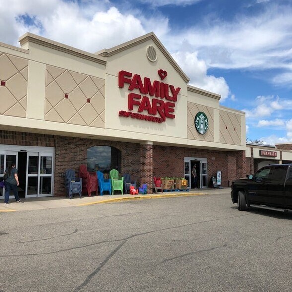 Primary Photo Of 2406 S I-75, Grayling Unknown For Lease