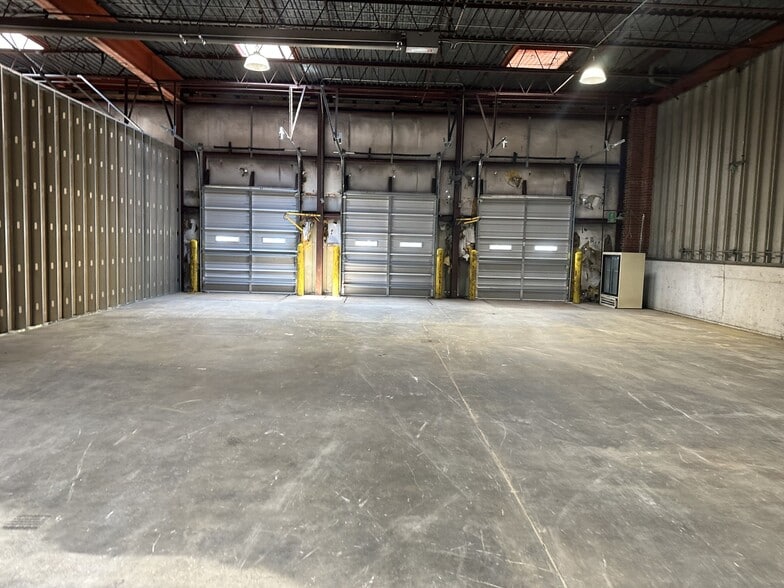More Photos Of 921 Princess St, Wilmington Warehouse For Lease