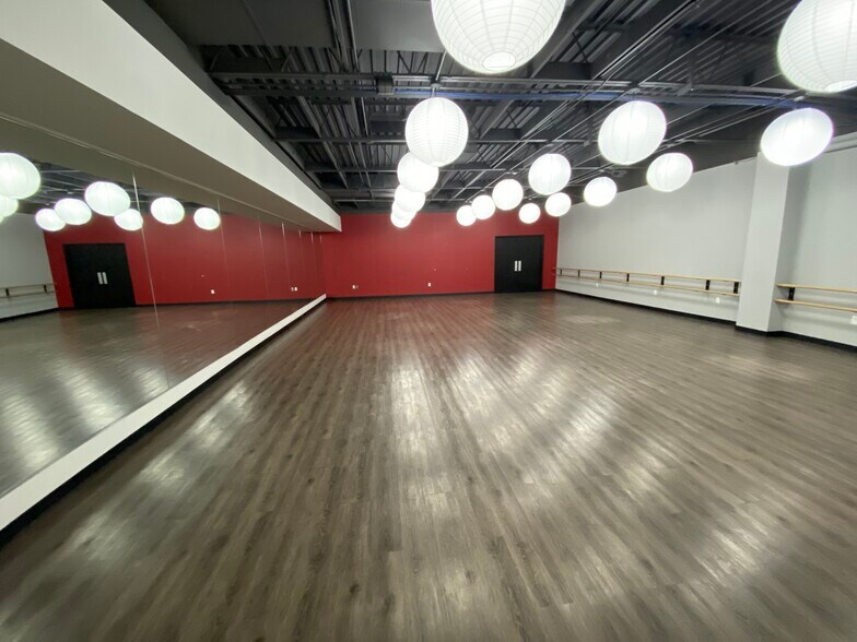 More Photos Of 99 Inverness Dr E, Englewood Office For Sale